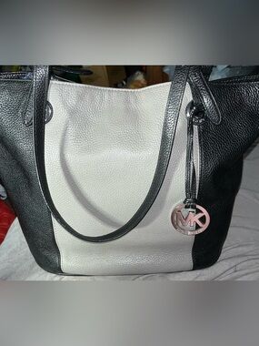 Michael Kors EUC Two-Tone Leather Tote Bag